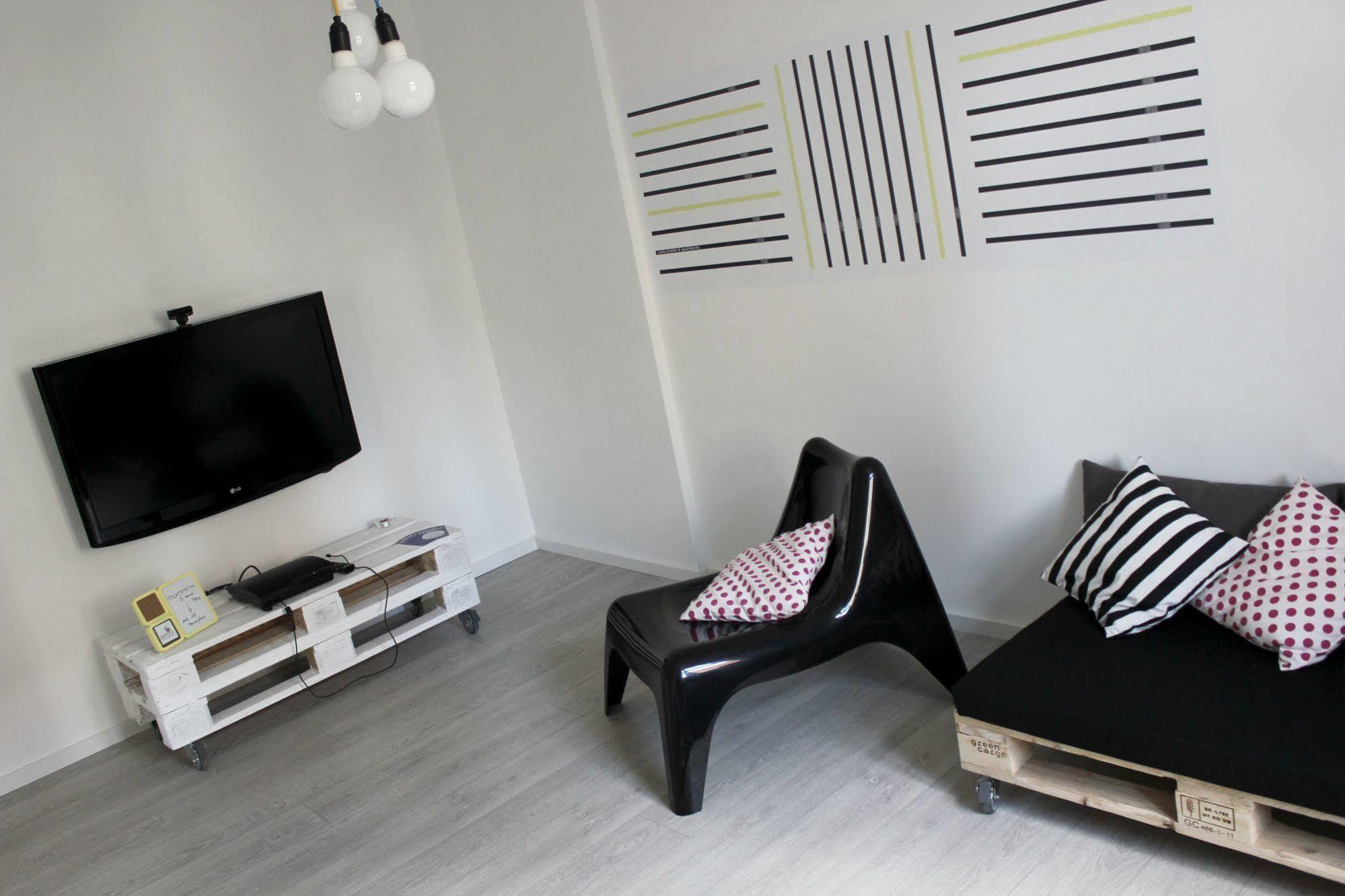 Soda Hostel & Apartments พอซนาน ภายนอก รูปภาพ